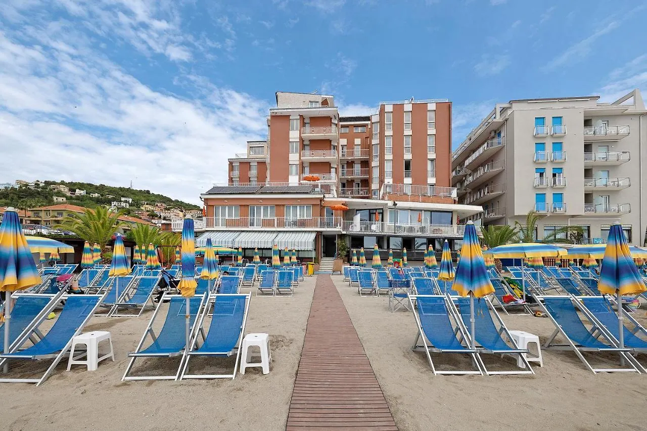 Stella Maris And Beach A3 Pietra Ligure Italy